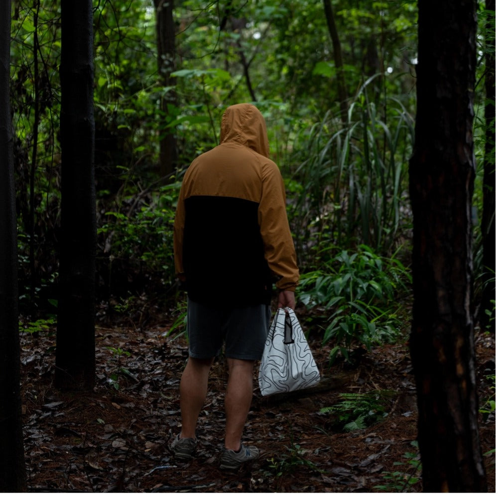 PAPERLITE Drift Tote trail and travel lifestyle use