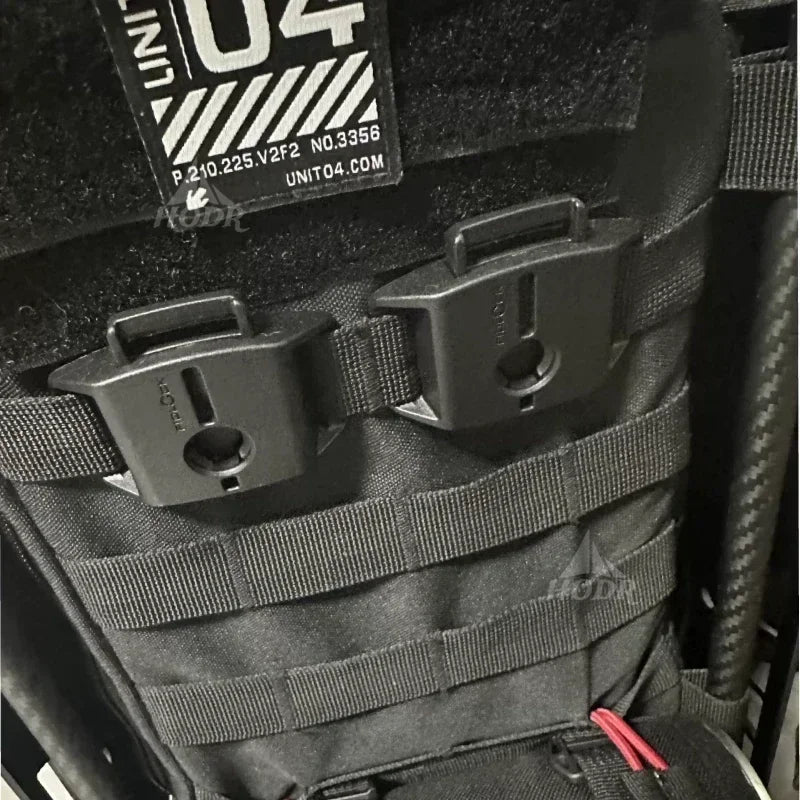 FIDLOCK Molle Clip hardware front and back view